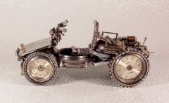 Made out of mechanical wristwatch parts this is kinda cool.
'Steampunk' Art? Or what?!?