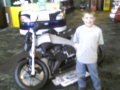 More information about "Q digs the buell - at Quaker Steak in 07"