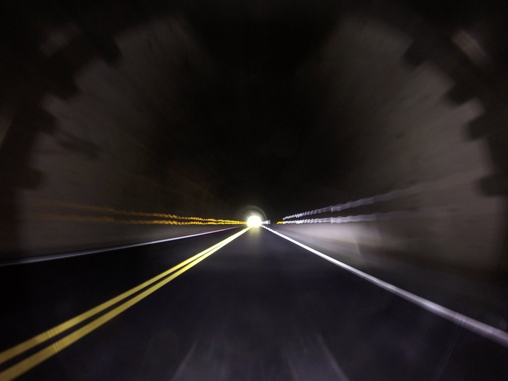 tunnel blur.jpg